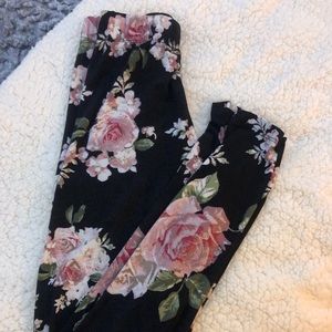 Rue21 SUPER soft legging